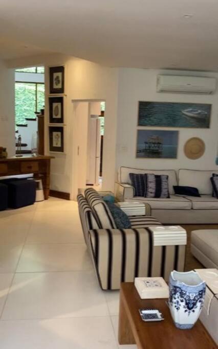 סאו סבסטיאו Casa Deliciosa Em Condo C/ Piscina Frente Ao Mar מראה חיצוני תמונה